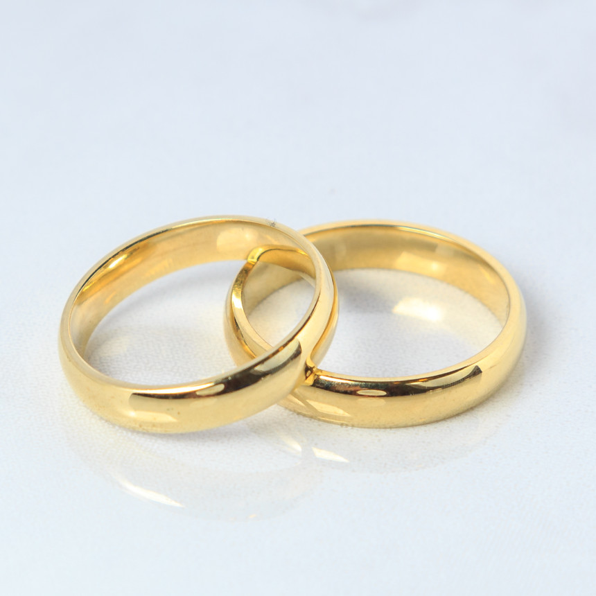aliança em ouro amarelo modelo tradicional {unitário}