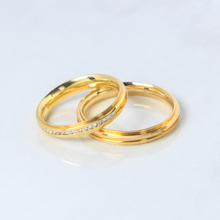 Aliança em ouro amarelo 18 kt , anatômica com brilhantes {unitário}