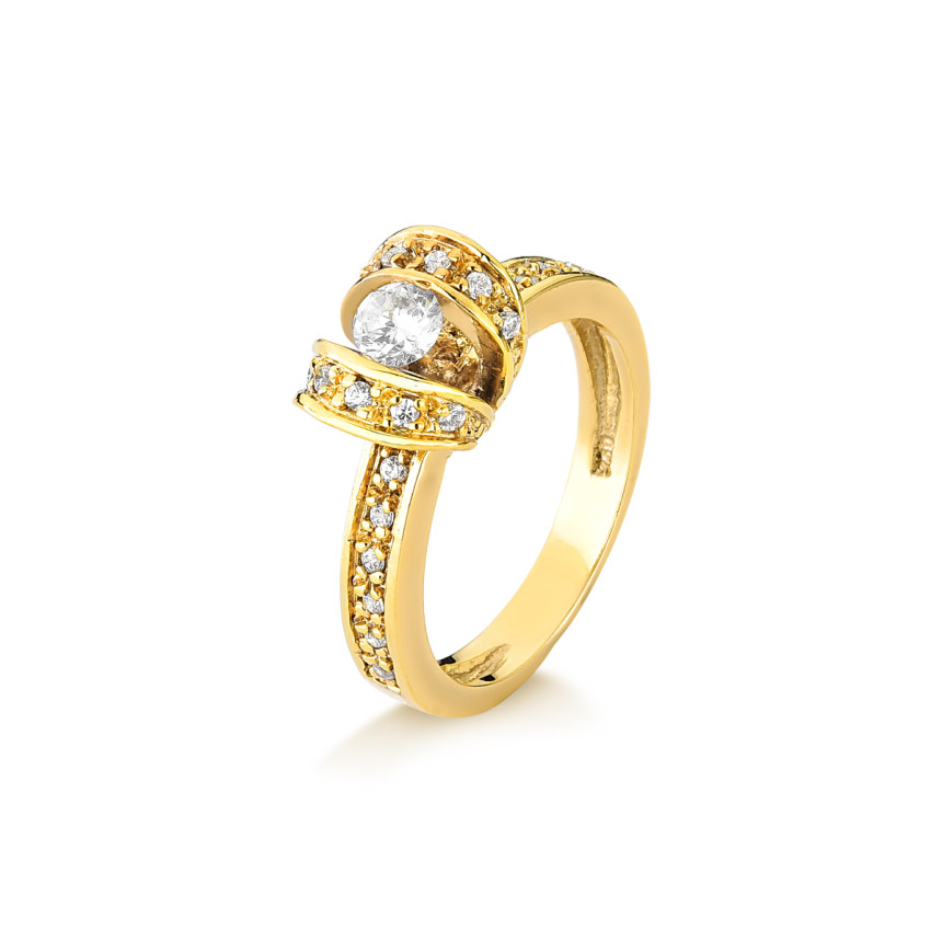 Anel em ouro 18 kt com diamantes