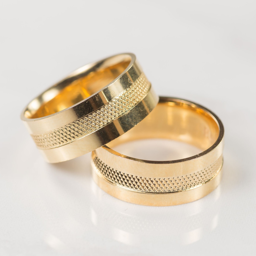 Aliança em ouro amarelo 18 kt {unitário}