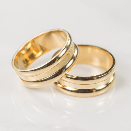 Aliança em ouro amarelo 18 kt {unitário}