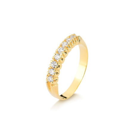 meia aliança em ouro amarelo com brilhantes