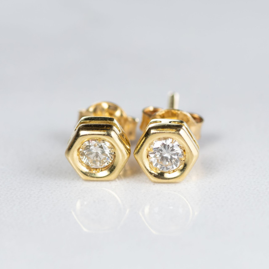 Brincos em ouro amarelo com brilhantes