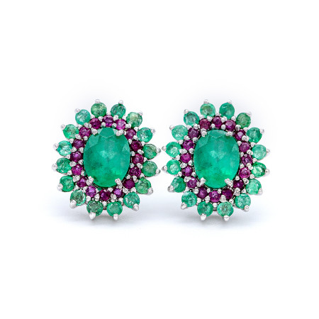 Par de brincos em ouro branco com esmeraldas e rubis