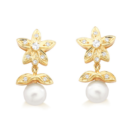 Brincos em ouro amarelo com brilhantes e pérolas