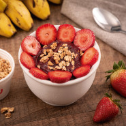 Açaí com Granola e Morango
