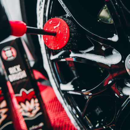 Escova para limpeza de furos de rodas Rick Brush Dub Boyz (Pequena)