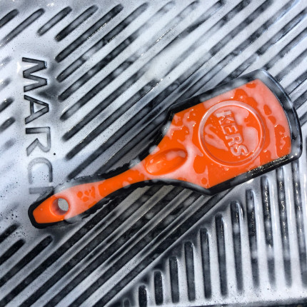 Escova para limpeza de pneus Clean Tire Kers