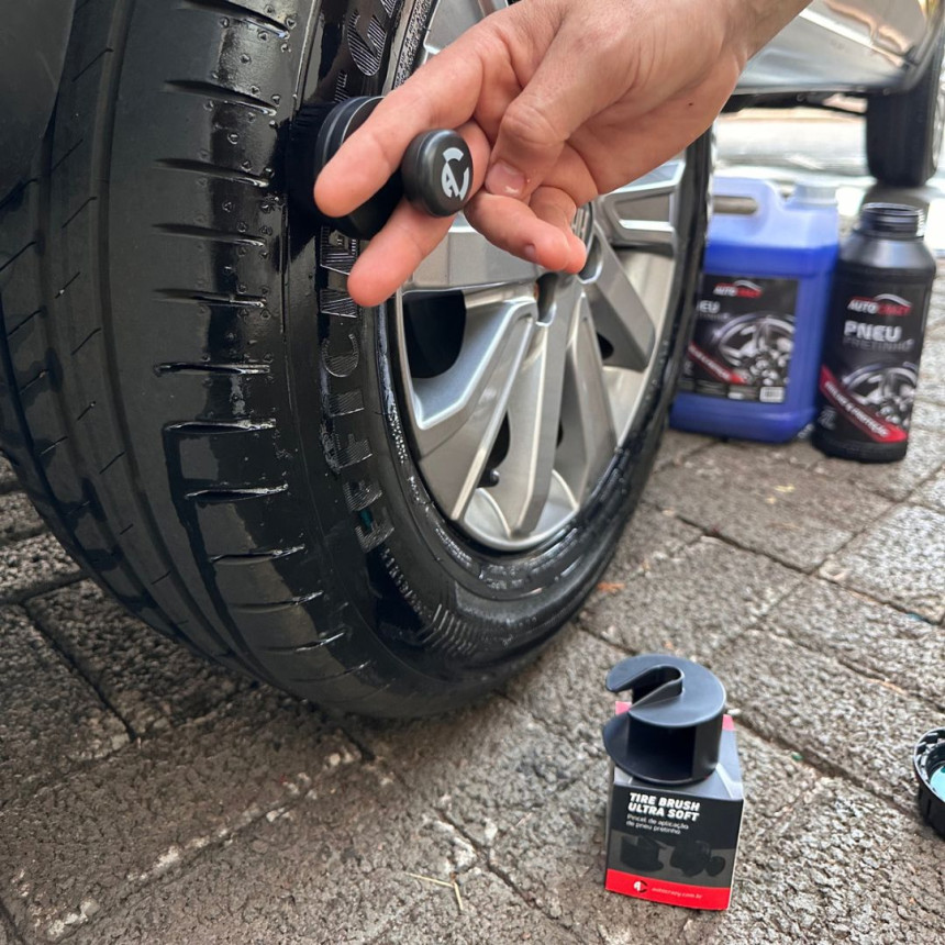 Pincel aplicador premium de pneu pretinho Tire Brush Ultra Soft Auto Crazy