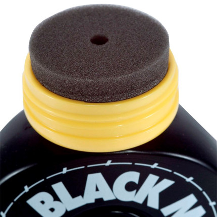 Hidratante para pneus super pretinho Black Magic Soft99 (150ml)
