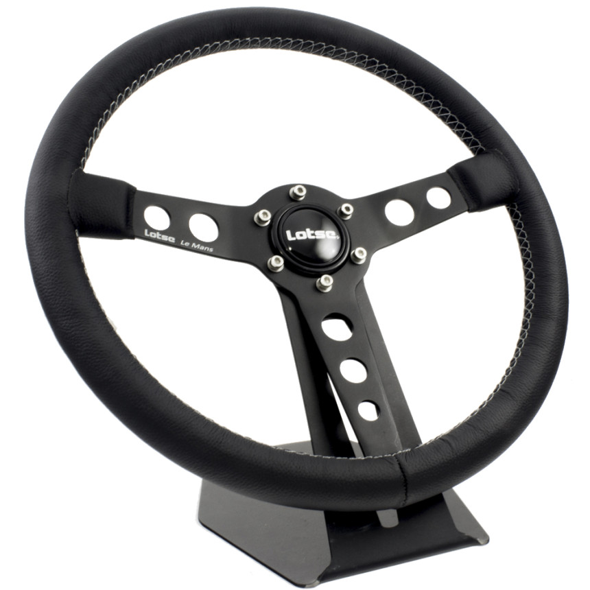 Volante Lotse LeMans preto revestido em couro