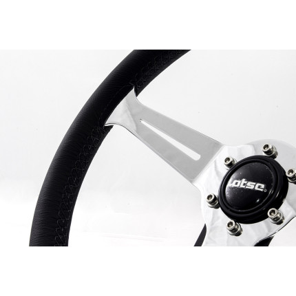 Volante Lotse Class Light em aço cromado e couro preto