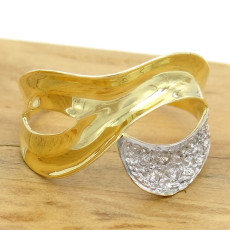 Anel Trabalhado com 5 Diamantes, em Ouro Amarelo 18 Kilates