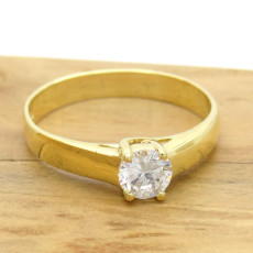 Anel Solitário com Zircônia de 5 mm, em Ouro Amarelo 18 Kilates