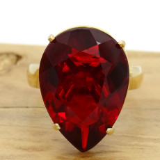 Anel com Quartzo Rubi Gota, em Ouro Amarelo 18 Kilates