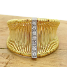 Anel Aramado com 7 Diamantes, em Ouro Amarelo 18 Kilates