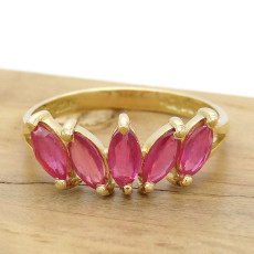 Meia Aliança Tiara com 5 Rubis, em Ouro Amarelo 18 Kilates