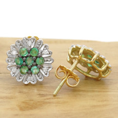 Par de Brincos Chuveiro com 14 Esmeraldas e 12 Diamantes, em Ouro Amarelo 18 Kilates