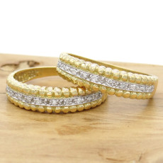 Par de Aparadores com 20 Diamantes, em Ouro Amarelo 18 Kilates