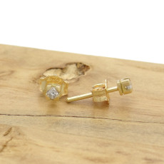 Par de Brincos Solitário com 2 Diamantes de 5 Pontos ,em Ouro Amarelo 18 Kilates