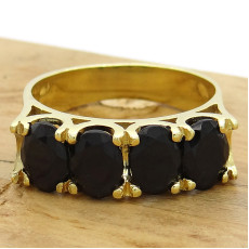 Meia Aliança com Ônix, em Prata 925 Folheado a Ouro