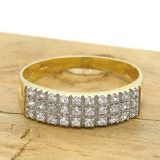 Meia Aliança Tripla com 30 Diamantes, em Ouro Amarelo 18 Kilates