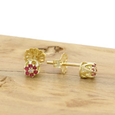 Par de Brincos Chuveiro com 12 Rubis e 2 Diamantes, em Ouro Amarelo 18 Kilates