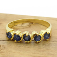 Meia Aliança com 5 Safiras, em Ouro Amarelo 18 Kilates