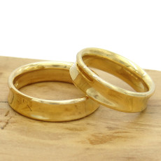 Par de Alianças 7 mm 15,5 Gramas, em Ouro Amarelo 18 Kilates