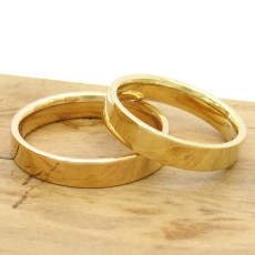 Par de Alianças 4 mm 9 Gramas, em Ouro Amarelo 18 Kilates