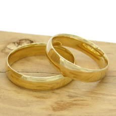 Par de Alianças 5 mm 9 Gramas, em Ouro Amarelo 18 Kilates