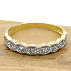 Meia Aliança com 8 Diamantes, em Ouro Amarelo 18 Kilates