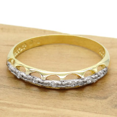 Meia Aliança com 7 Diamantes, em Ouro Amarelo 18 Kilates