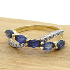 Meia Aliança com 5 Safiras, em Ouro Amarelo 18 Kilates