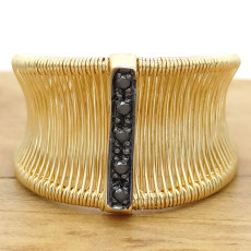 Anel Aramado com 5 Diamantes Negros, em Ouro Amarelo 18 Kilates