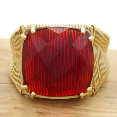 Anel Aramado com Quartzo Rubi, em Ouro Amarelo 18 Kilates