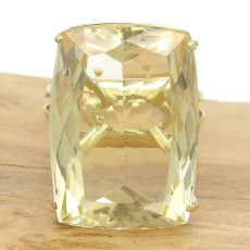 Anel com Green Gold Retangular, em Ouro Amarelo 18 Kilates