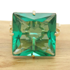 Anel com Cristal de Turmalina Paraíba Quadrado, em Ouro Amarelo 18 Kilates