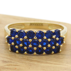 Anel Pavê com Zirconias Safiras, em Ouro Amarelo 18 Kilates