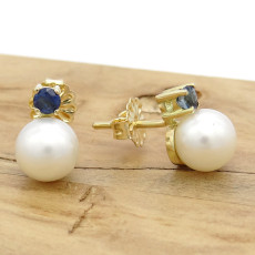 Par de Brincos com Pérolas Naturais de 6 mm e Safiras, em Ouro Amarelo 18 Kilates
