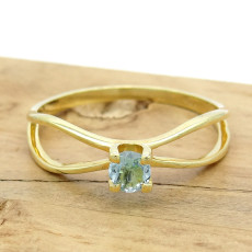 Anel Solitário com Água Marinha, em Ouro Amarelo 18 Kilates