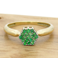 Anel Chuveiro com 19 Esmeraldas, em Ouro Amarelo 18 Kilates