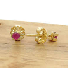 Par de Brincos Solitário Cartier com 2 Rubis de 10 Pontos ,em Ouro Amarelo 18 Kilates