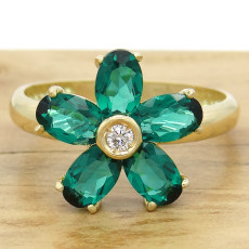 Anel Flor Cristal de Turmalina Paraíba com Diamante de 5 Pontos, em Ouro Amarelo 18 Kilates