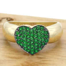 Anel Chuveiro Coração com 51 Esmeraldas, em Ouro Amarelo 18 Kilates