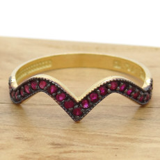 Meia Aliança Onda com 21 Rubis, em Ouro Amarelo 18 Kilates