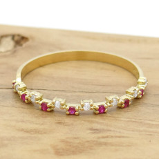 Meia Aliança com 7 Rubis e 7 Diamantes, em Ouro Amarelo 18 Kilates