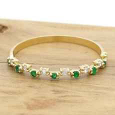 Meia Aliança com 7 Esmeraldas e 7 Diamantes, em Ouro Amarelo 18 Kilates