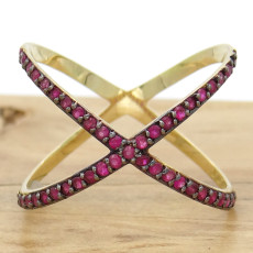 Anel  X com 45 Rubis, em Ouro Amarelo 18 Kilates