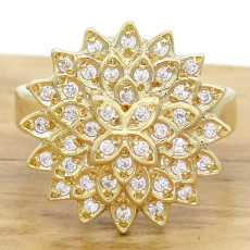 Anel  Flor com 40 Diamantes, em Ouro Amarelo 18 Kilates